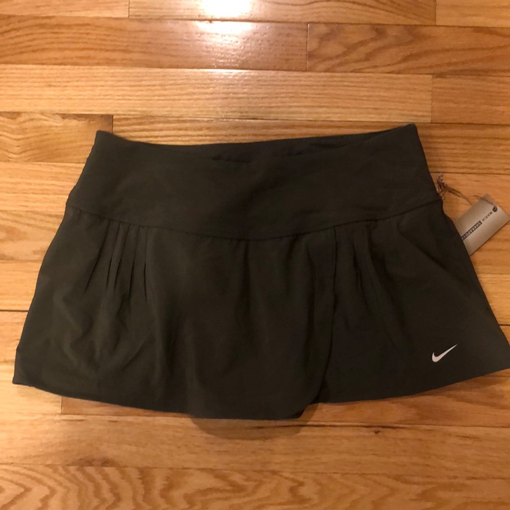 NWT Nike olive tennis skort. Size: medium